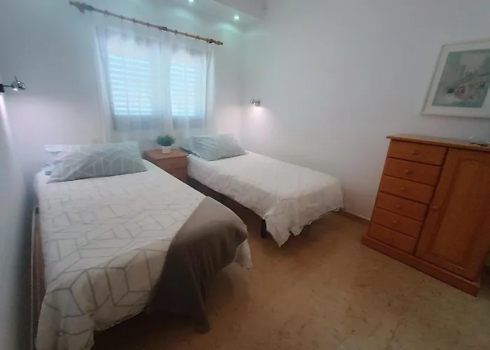 Lovely Close To The * Πλάγια ντελ Ινγκλές