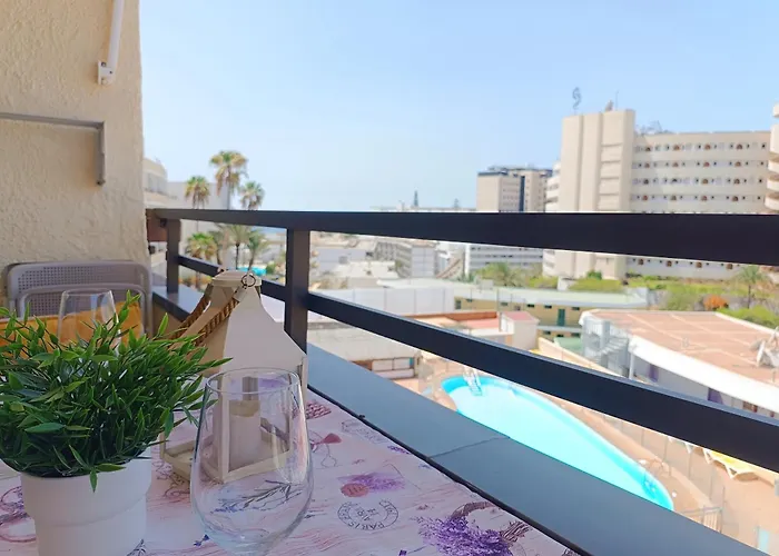 Lovely Close To The * بلايا ديل إنغلز